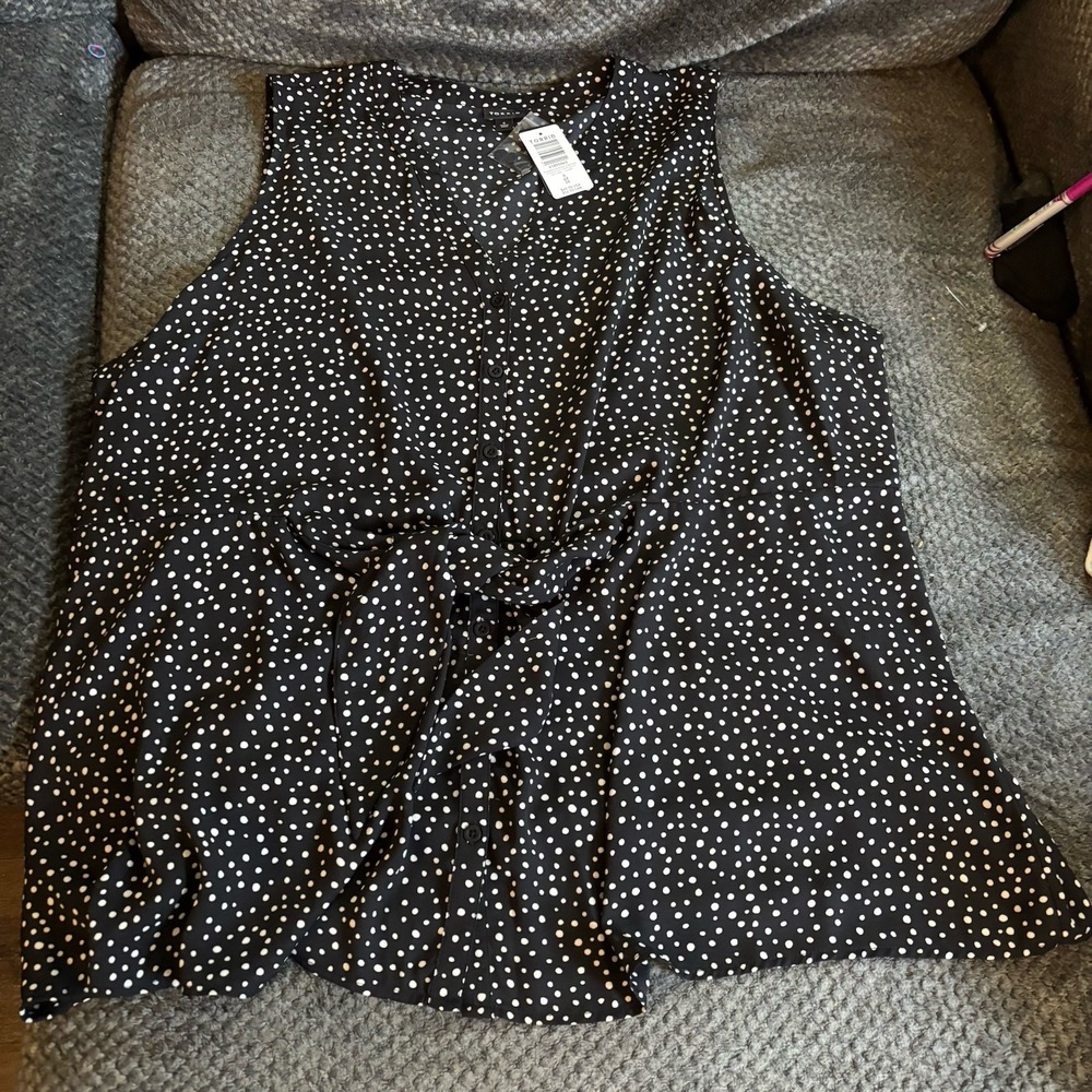 NWT‎ Torrid Blouse Woman Plus Size 4 Black/White Polka Dot Sleeveless Sheer Top